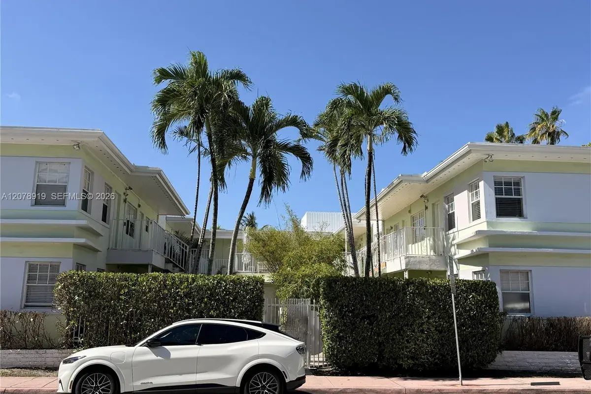 915 8th St # 102, Miami Beach FL 33139