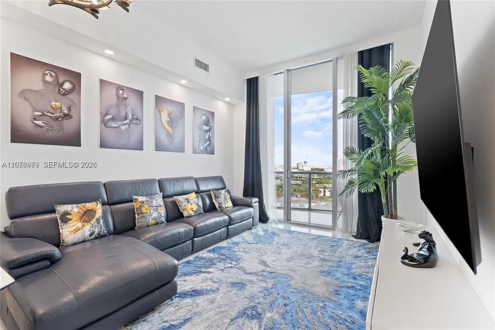3 bedroom 2 bath Residential for sale at 3029 NE 188th St # 1021, Aventura FL 33180