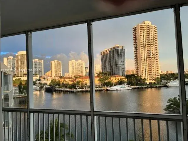 1 bedroom 1 bath Residential for sale at 2980 E Point East Dr # D608, Aventura FL 33160