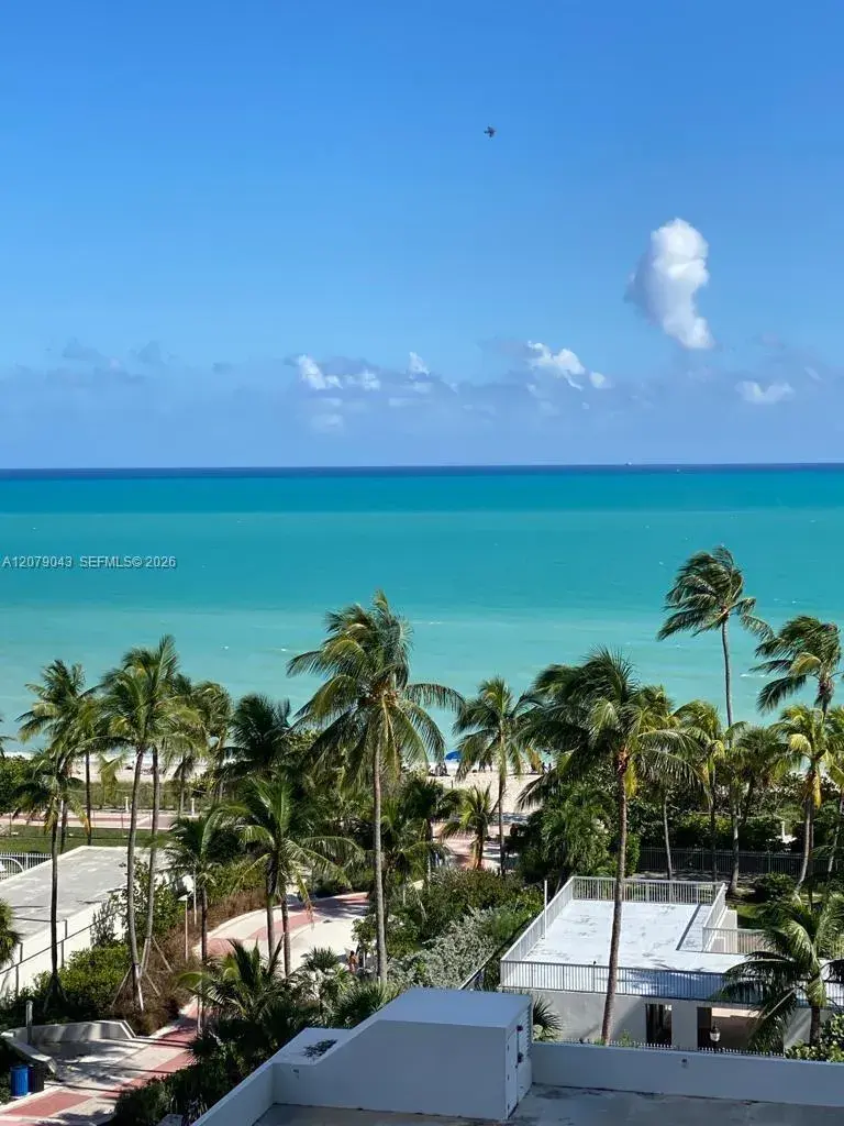 1 bedroom 1 bath Residential for sale at 2655 Collins Ave # 1003, Miami Beach FL 33140