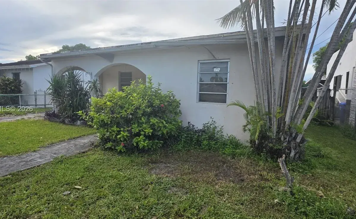 3441 NW 17th St, Miami FL 33125