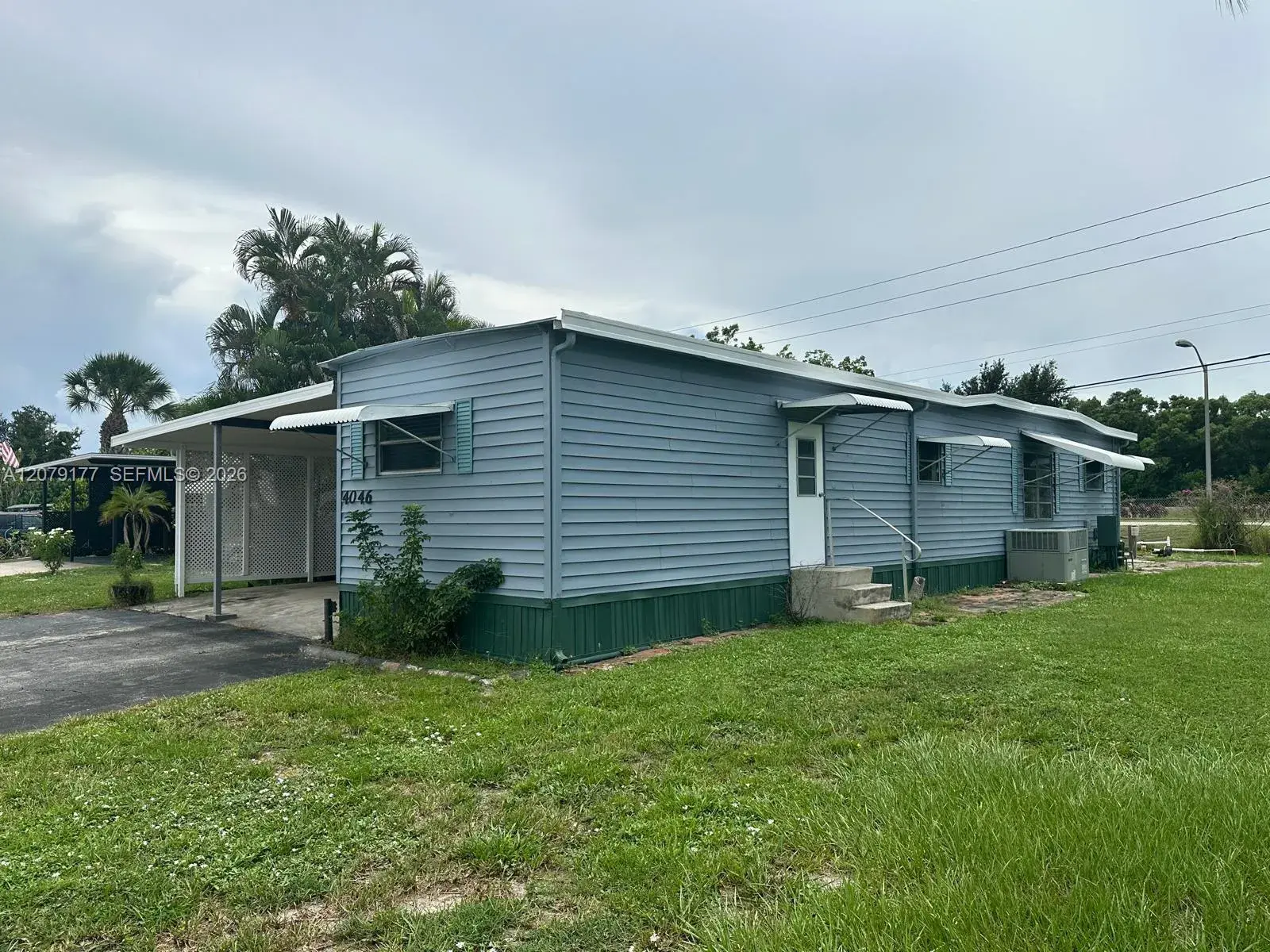 2 bedroom 2 bath Residential for sale at 4046 67th Ln, Riviera Beach FL 33404