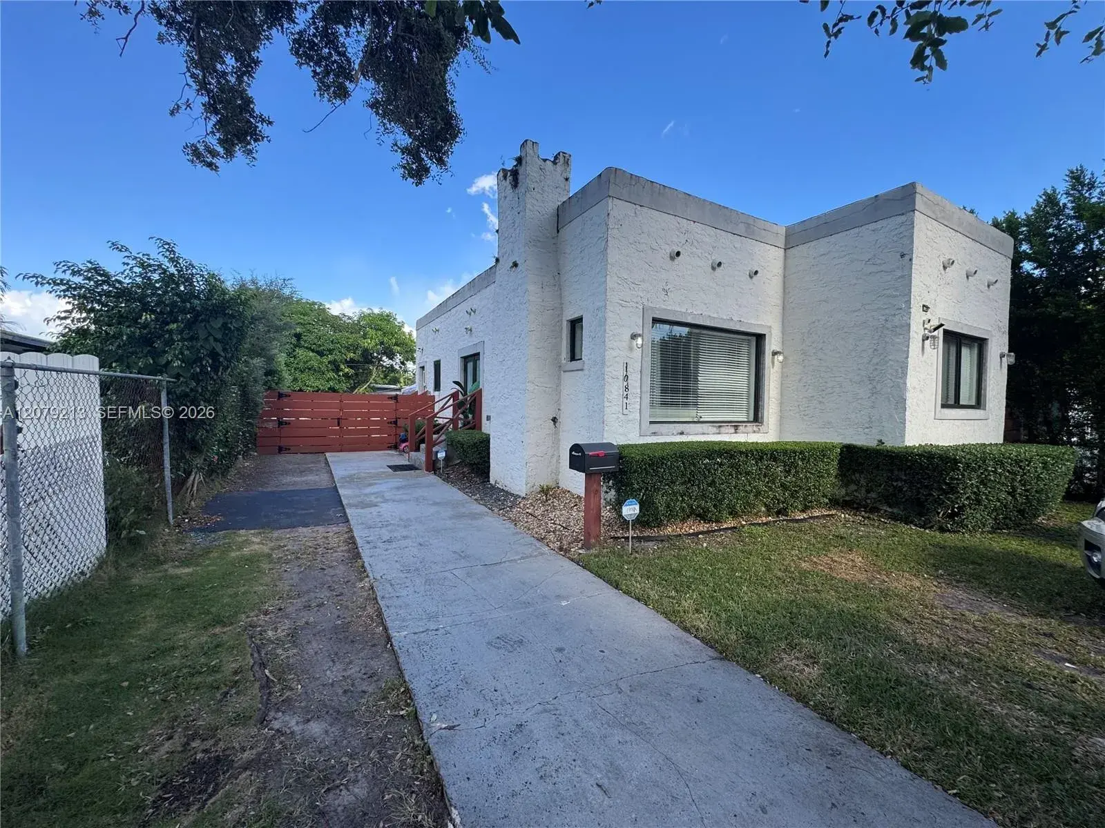 3 bedroom 2 bath Residential for sale at 10841 NE 2nd Pl, Miami FL 33161