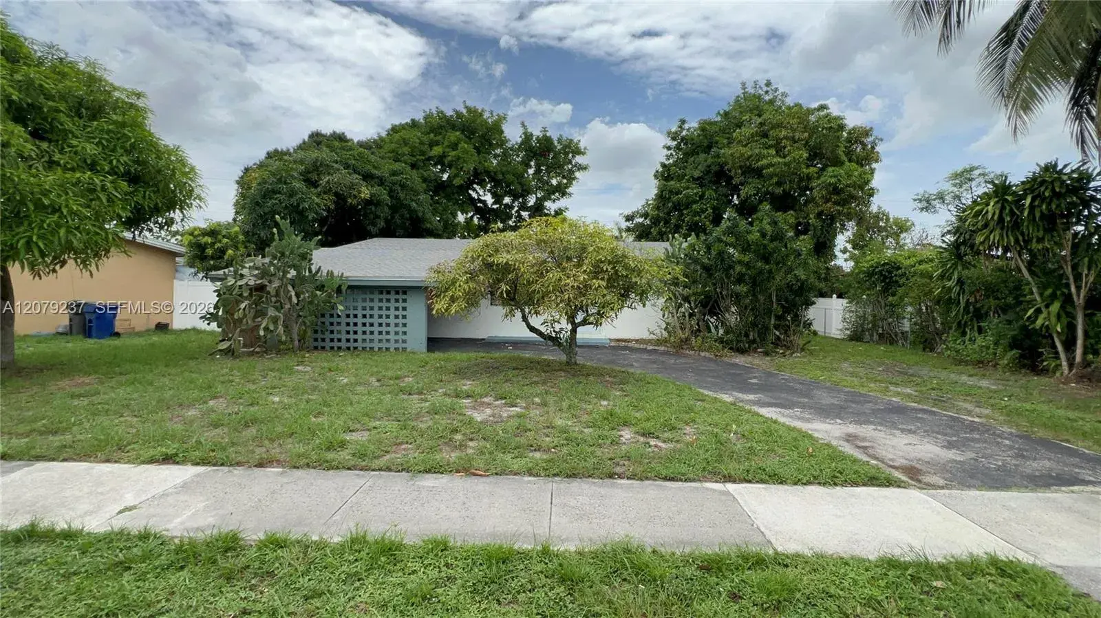 3 bedroom 2 bath Residential for sale at 4421 NW 33rd St, Lauderdale Lakes FL 33319