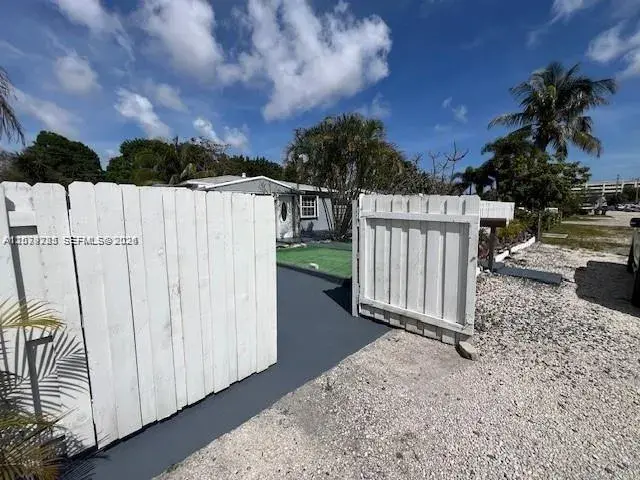 2 bedroom 1 bath Residential Lease for rent at 307 SW 15th St # 1, Fort Lauderdale FL 33315
