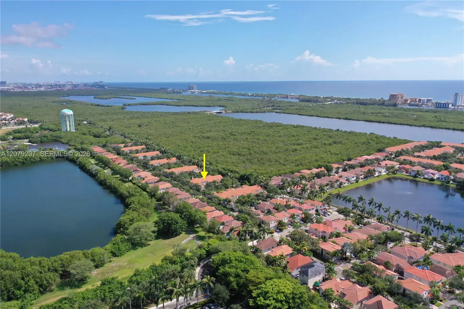 1135 Cliffrose St, Hollywood FL 33019