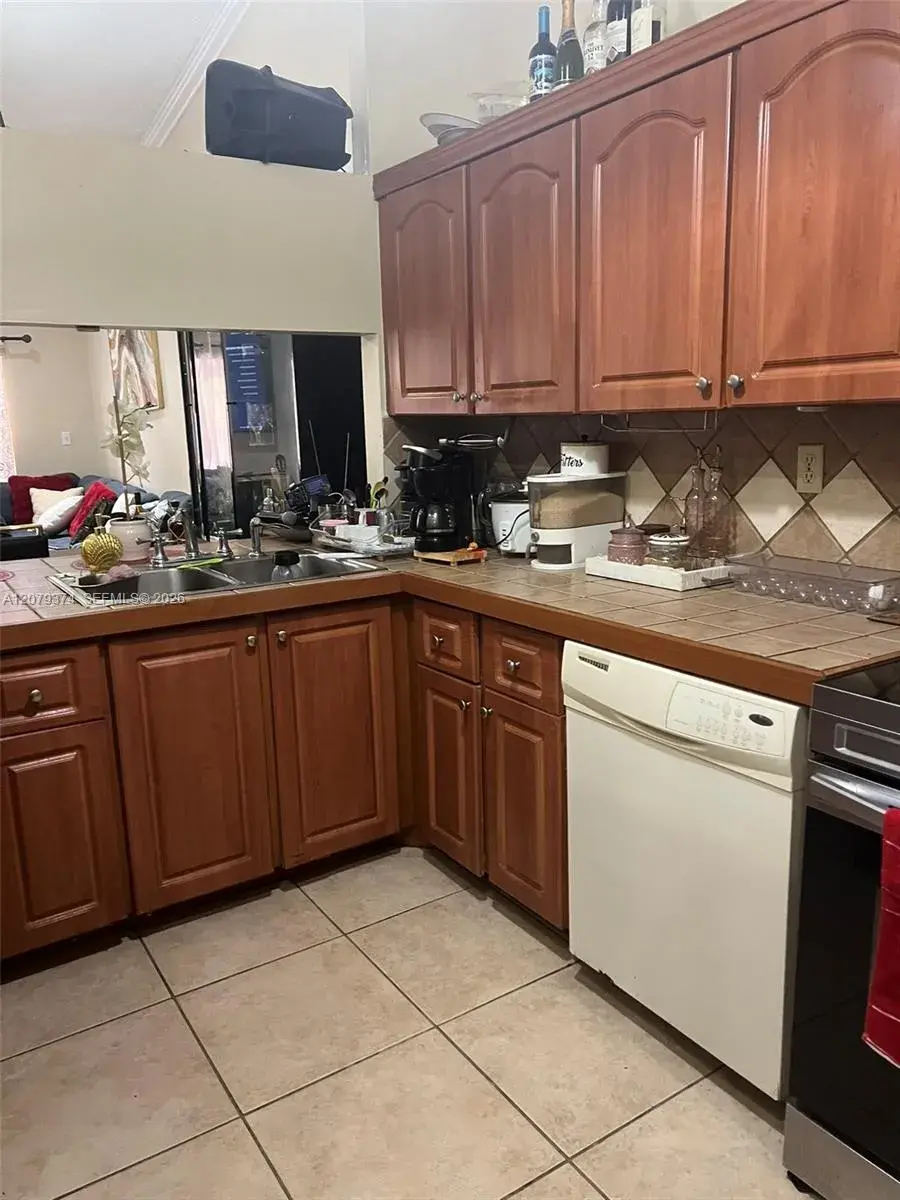6028 SW 147th Pl, Miami FL 33193