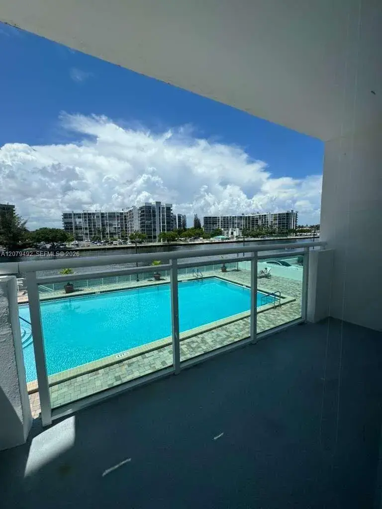 3000 S Ocean Dr # 200, Hollywood FL 33019