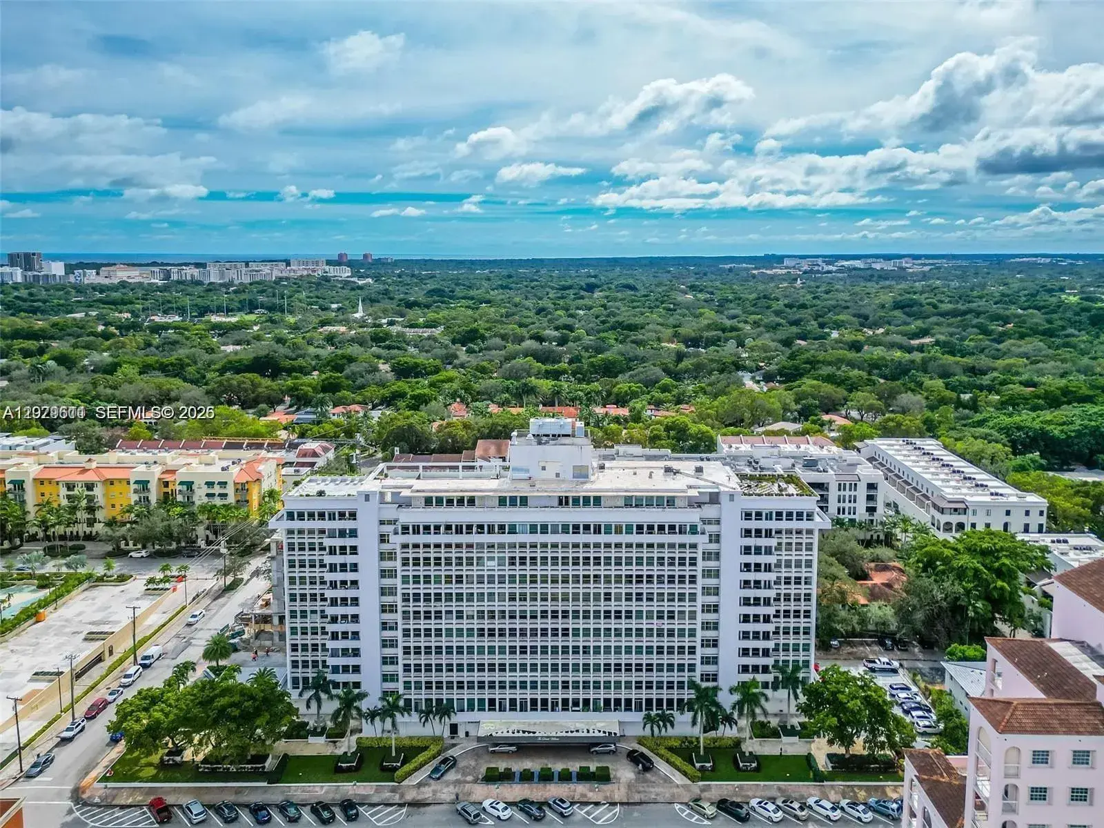 1 bedroom 1 bath Residential for sale at 700 Biltmore Way # 504, Coral Gables FL 33134