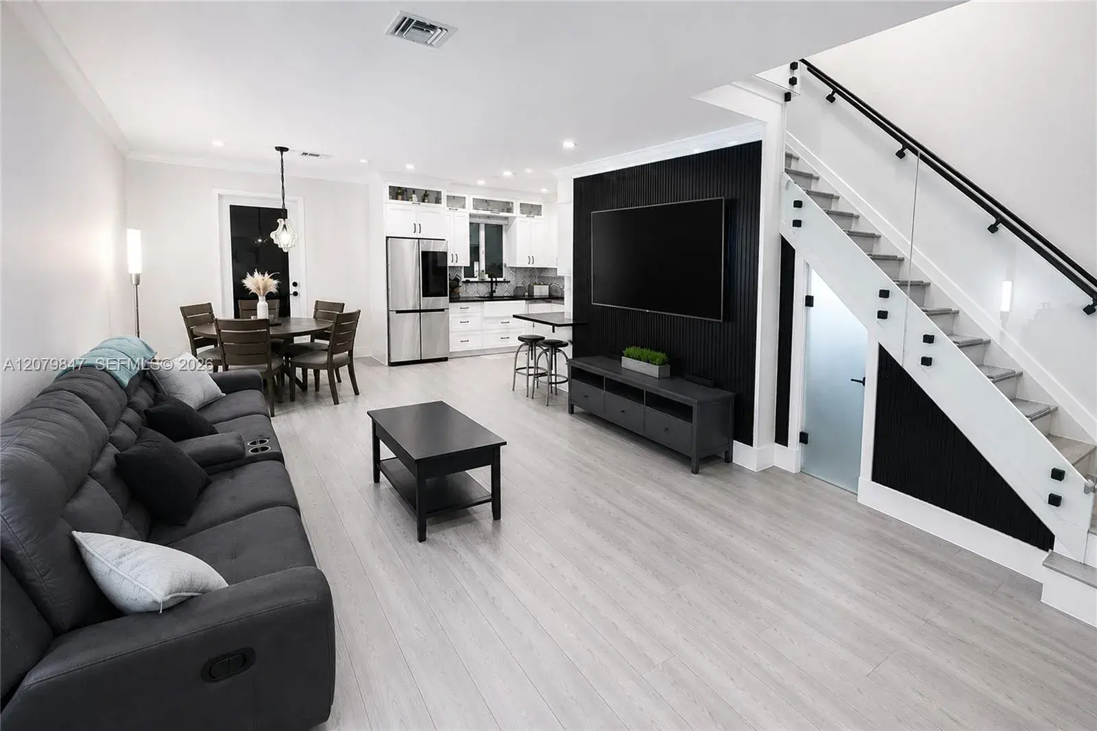 5840 SW 102nd Ave, Cooper City FL 33328