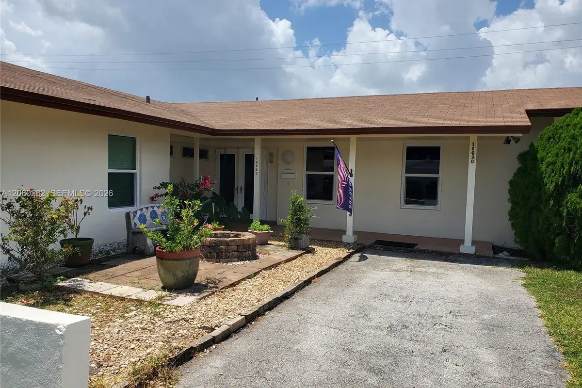 16630 SW 102nd Pl, Miami FL 33157