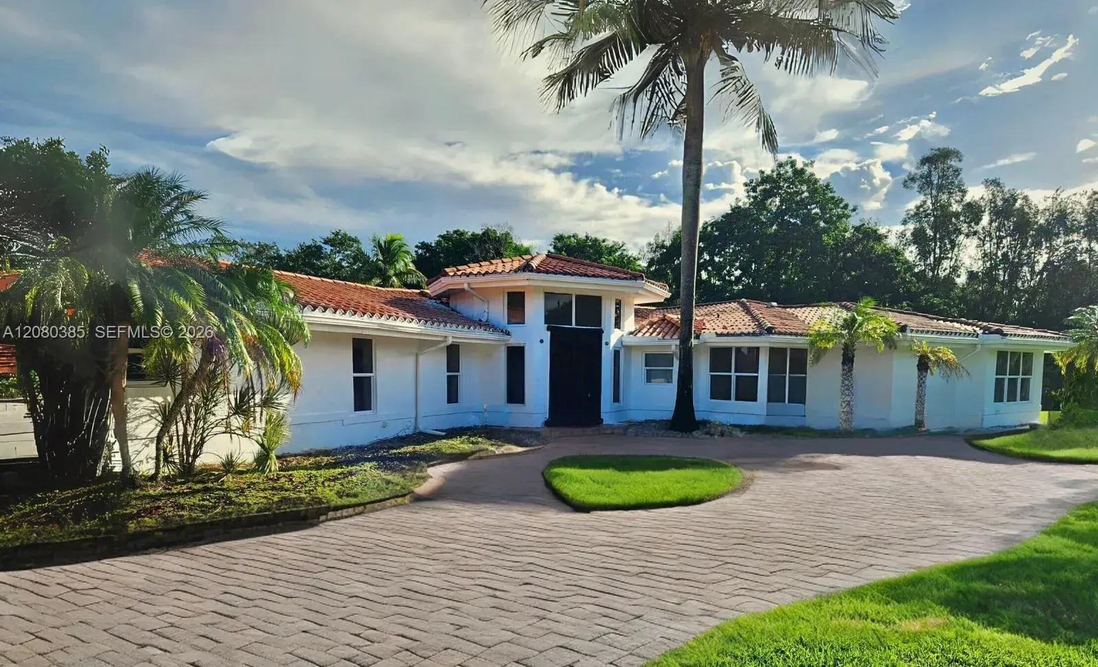 4 bedroom 4 bath Residential for sale at 14101 Luray Rd, Southwest Ranches FL 33330