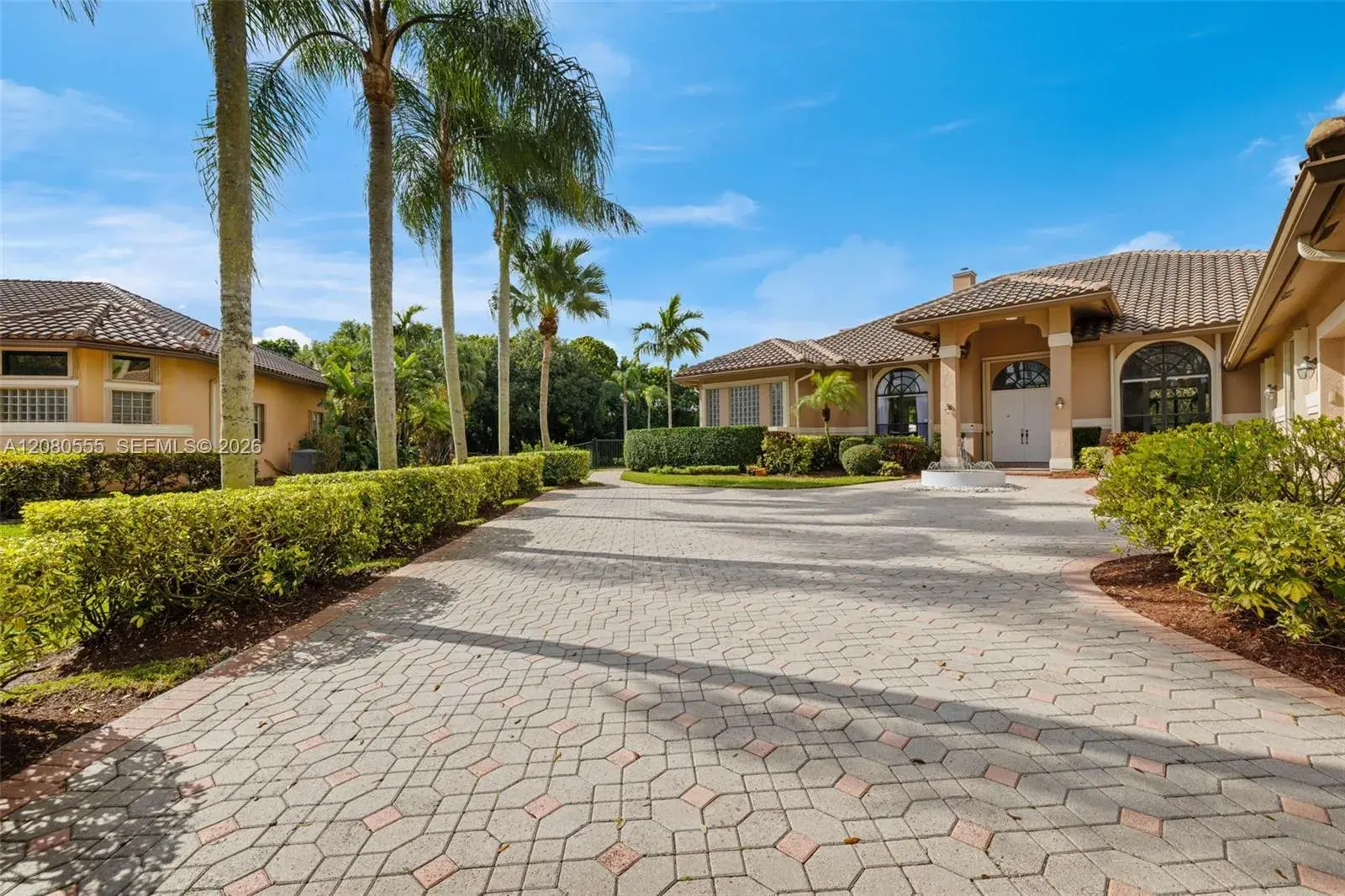 6 bedroom 4 bath Residential for sale at 11613 NW 5th St, Plantation FL 33325