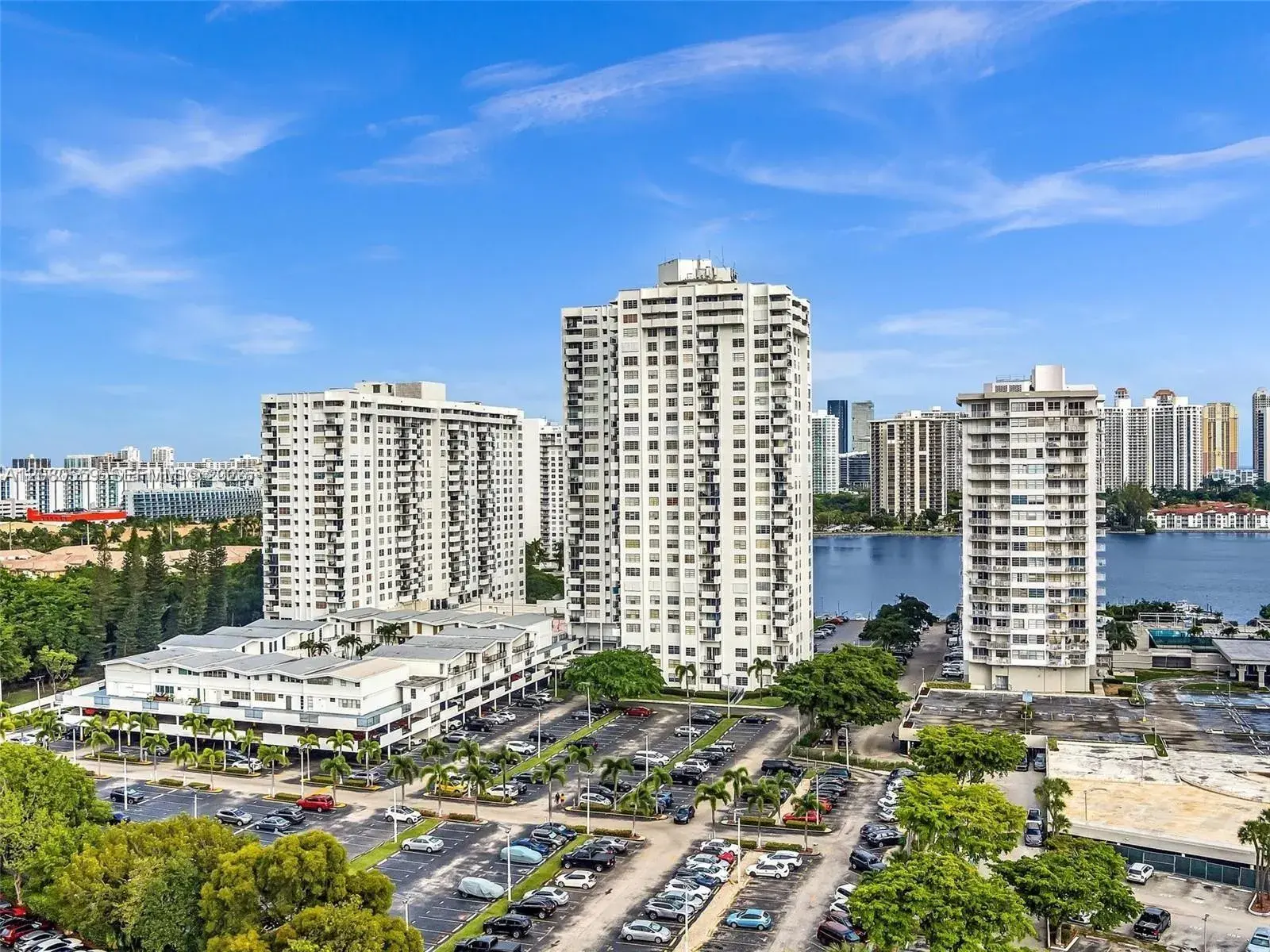 2780 NE 183rd St # 1802, Aventura FL 33160