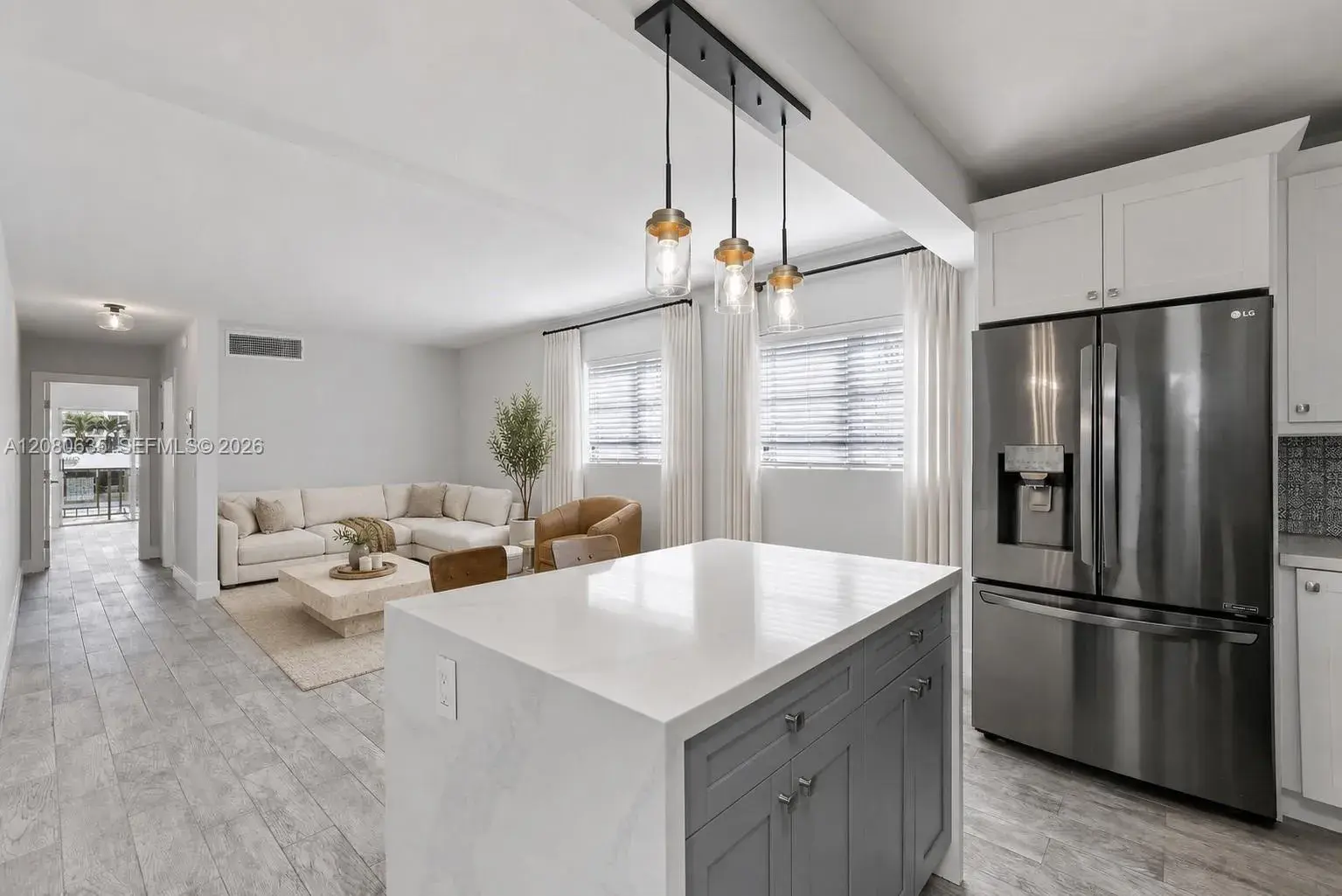1 bedroom 1 bath Residential for sale at 1340 Lincoln Rd # 208, Miami Beach FL 33139