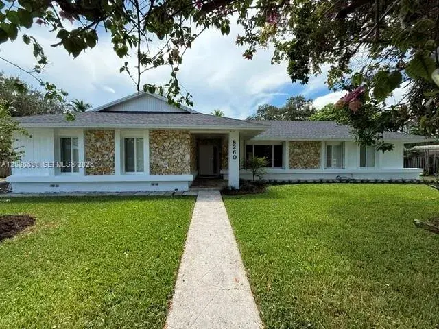 8260 SW 88th St, Miami FL 33156