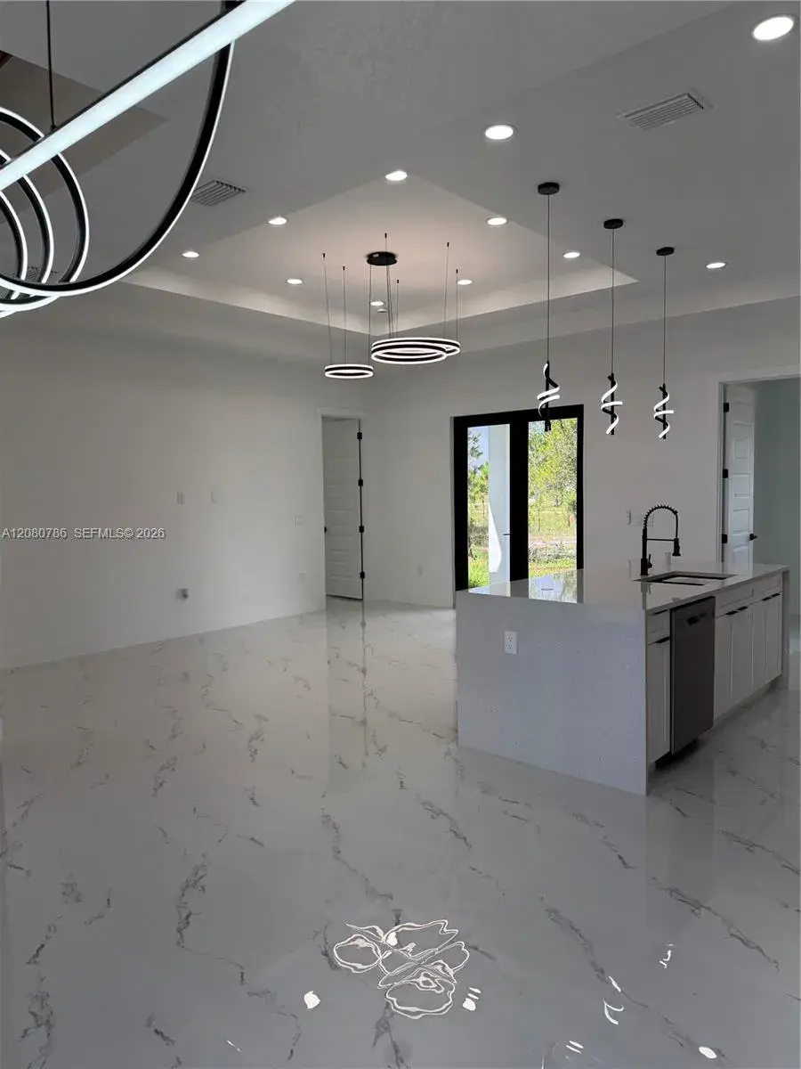 842 Nina Ave, Lehigh Acres FL 33974