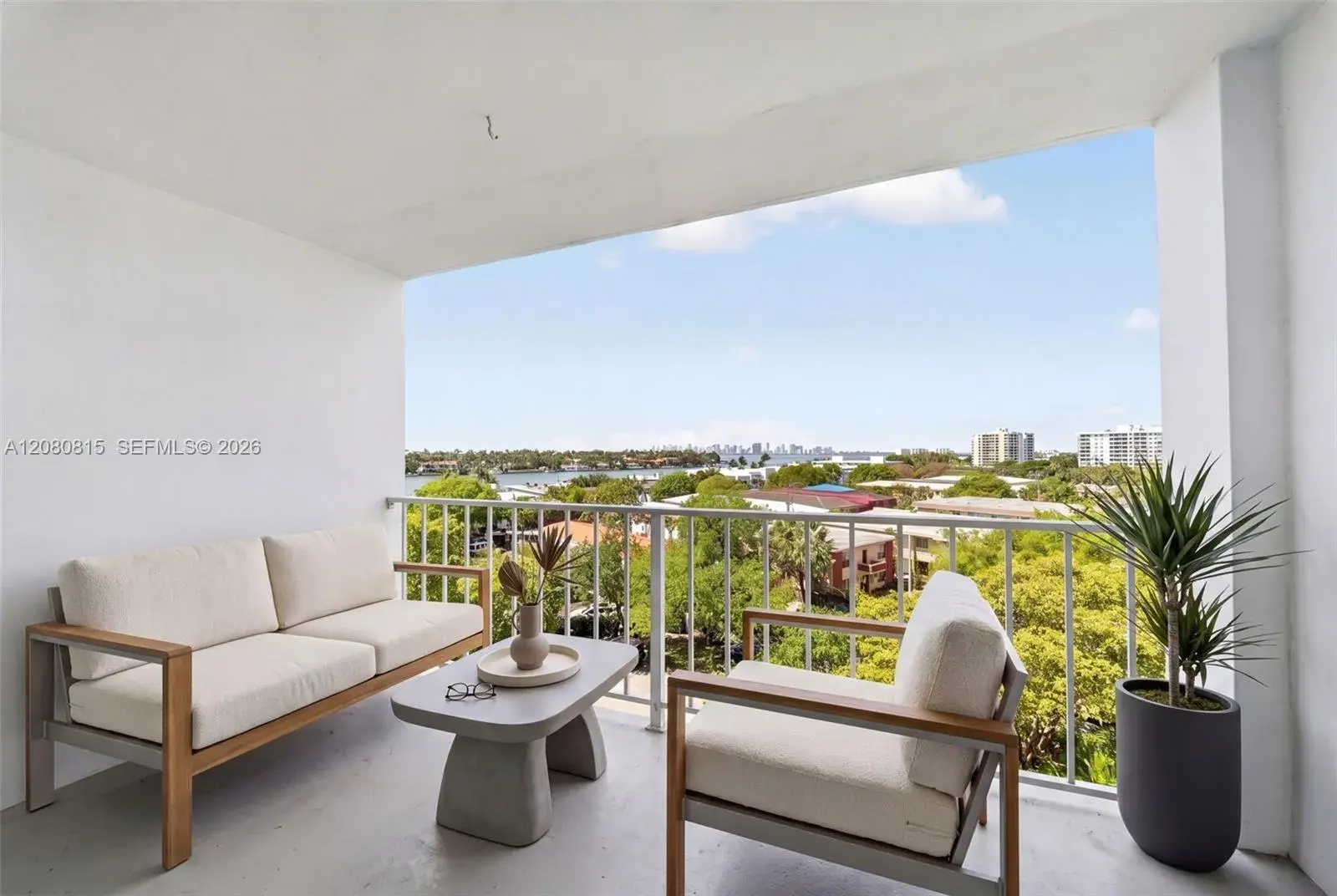 1 bedroom 1 bath Residential for sale at 6900 Bay Dr # 6B, Miami Beach FL 33141