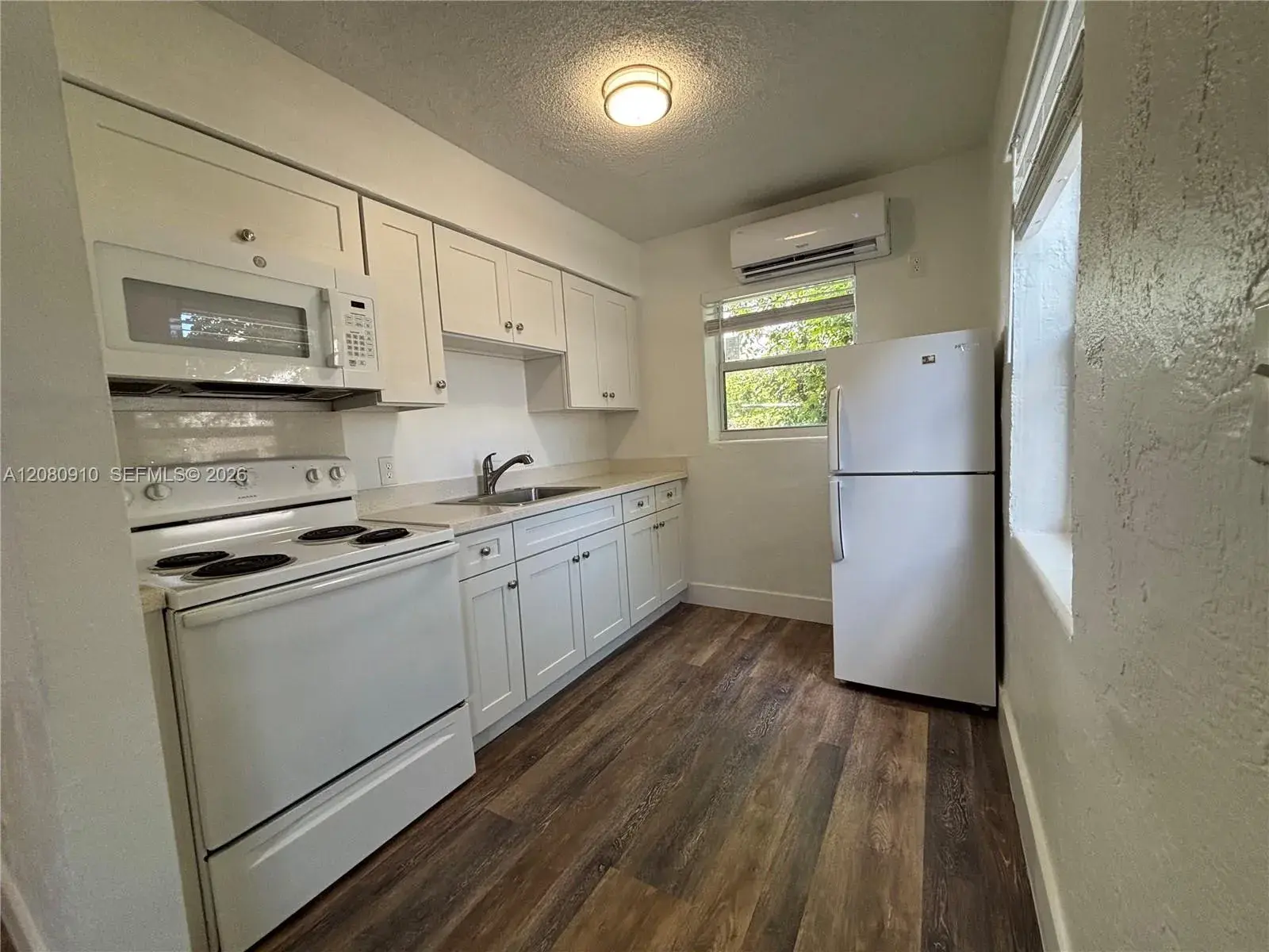 1 bath Residential Lease for rent at 1821 Thomas St # 6, Hollywood FL 33020
