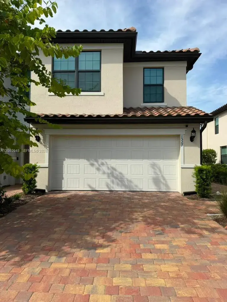 3 bedroom 2 bath Residential Lease for rent at 1527 Fells Cove Ln # 1527, Cape Coral FL 33909
