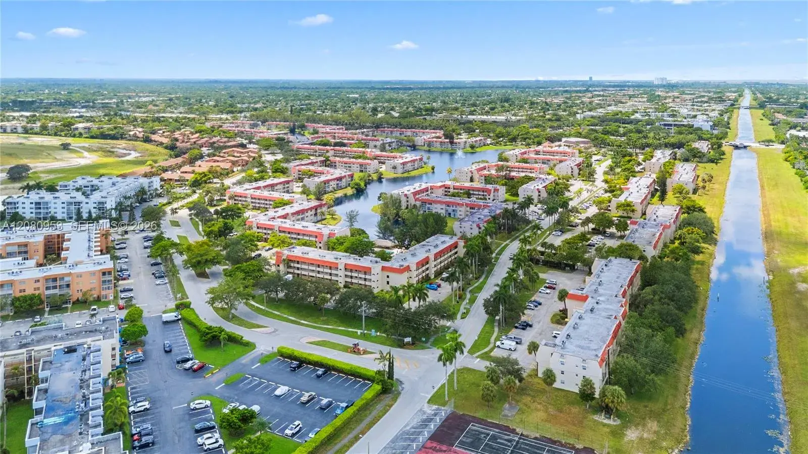 7891 N Sunrise Lakes Dr # 305, Sunrise FL 33322