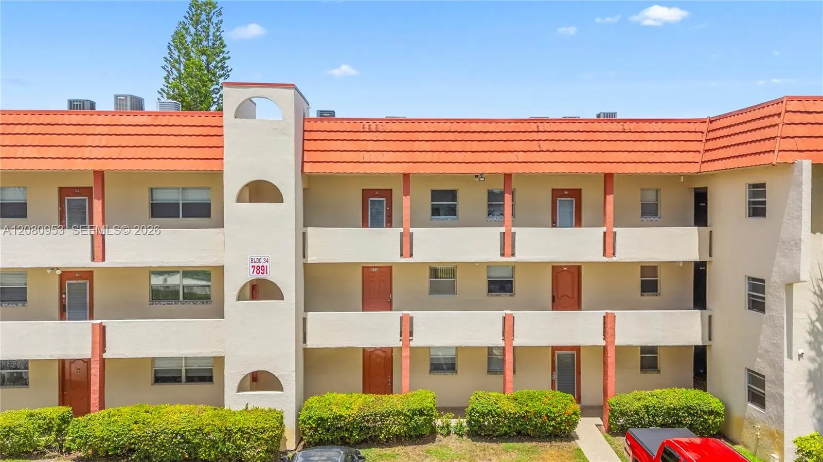 7891 N Sunrise Lakes Dr # 305, Sunrise FL 33322