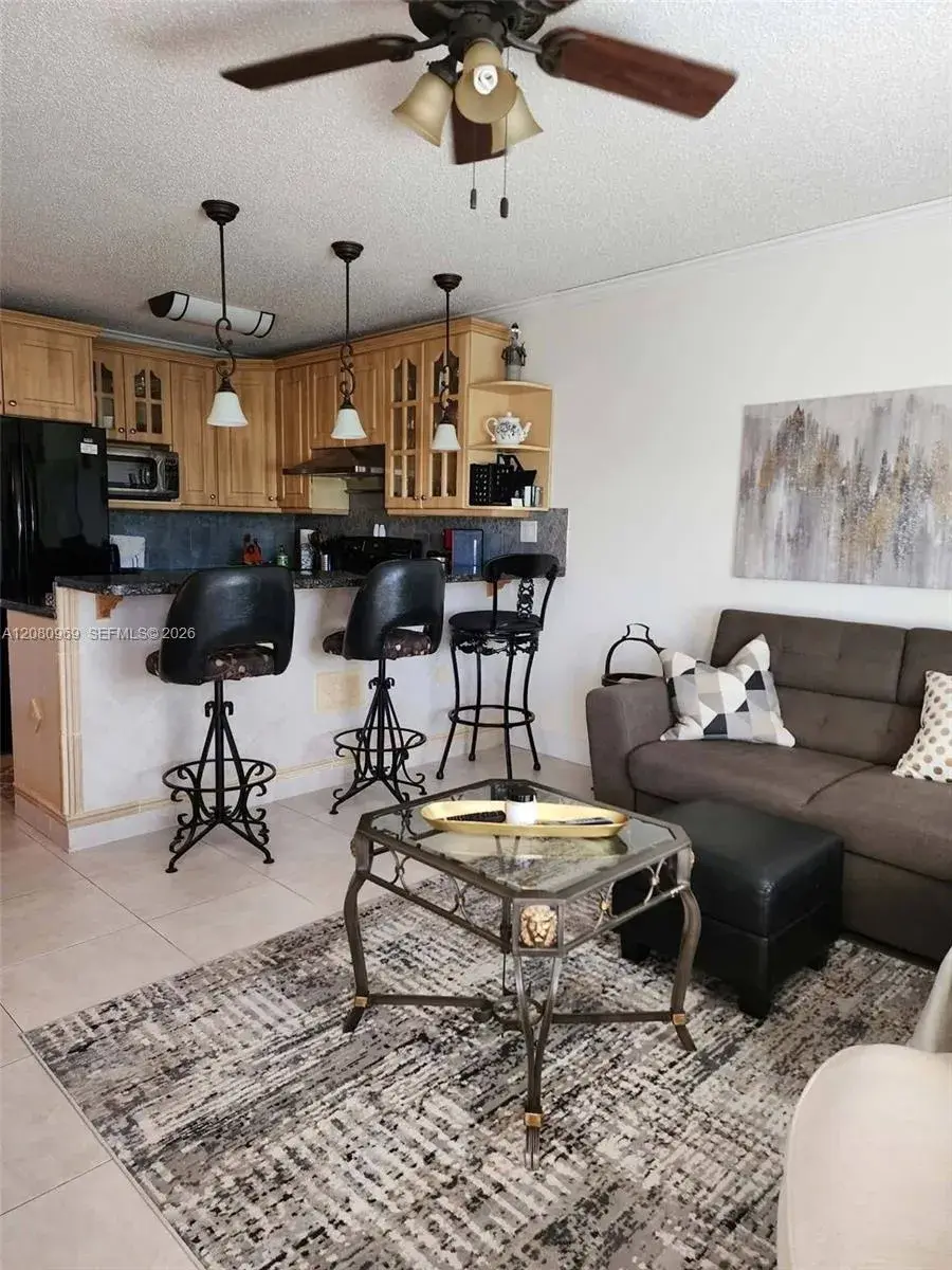 15600 NE 6th Ave # 27D, Miami FL 33162