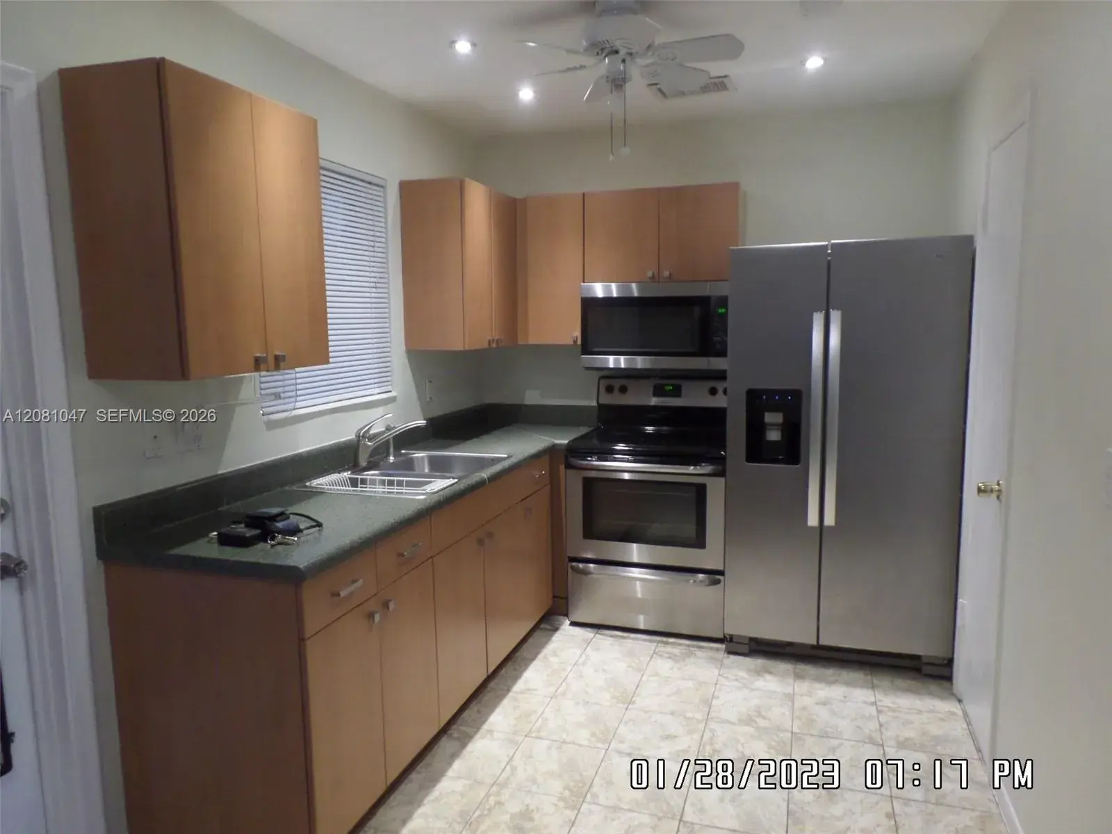 2 bedroom 1 bath Residential Lease for rent at 2222 Jackson St # 1E, Hollywood FL 33020