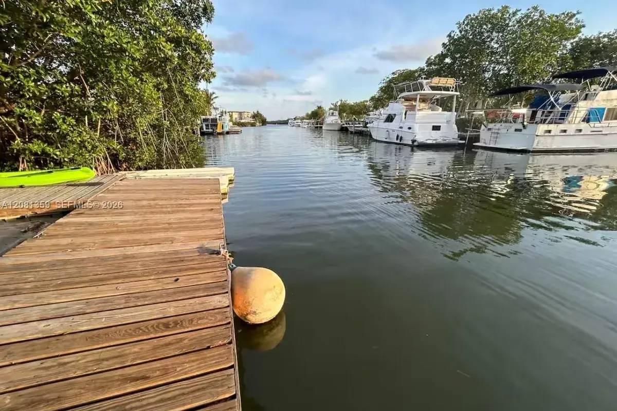 350 Hazel St, Key Largo FL 33037