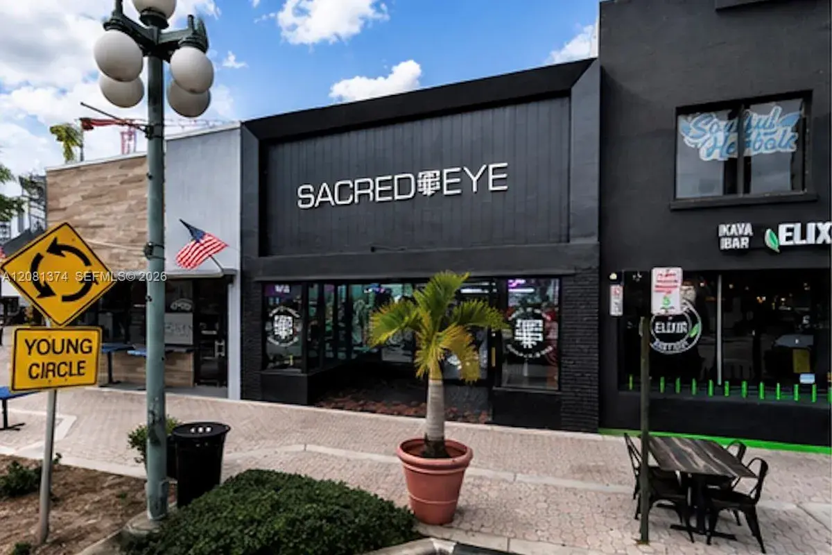 1816 Harrison St, Hollywood FL 33020