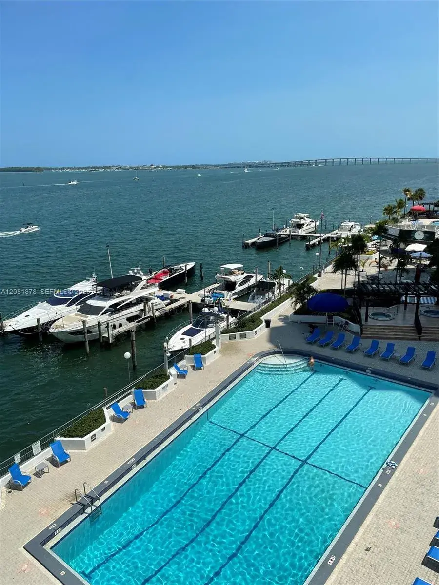 2 bedroom 2 bath Residential for sale at 801 Brickell Bay Dr # 767, Miami FL 33131