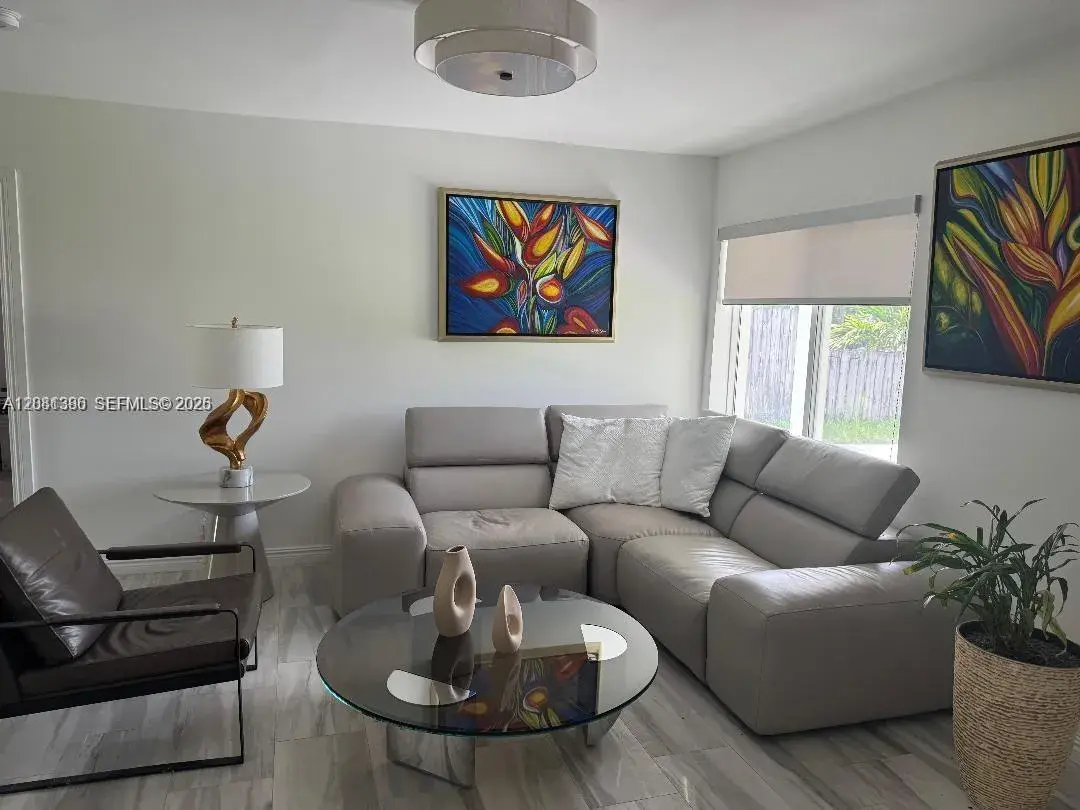2710 Grant St, Hollywood FL 33020