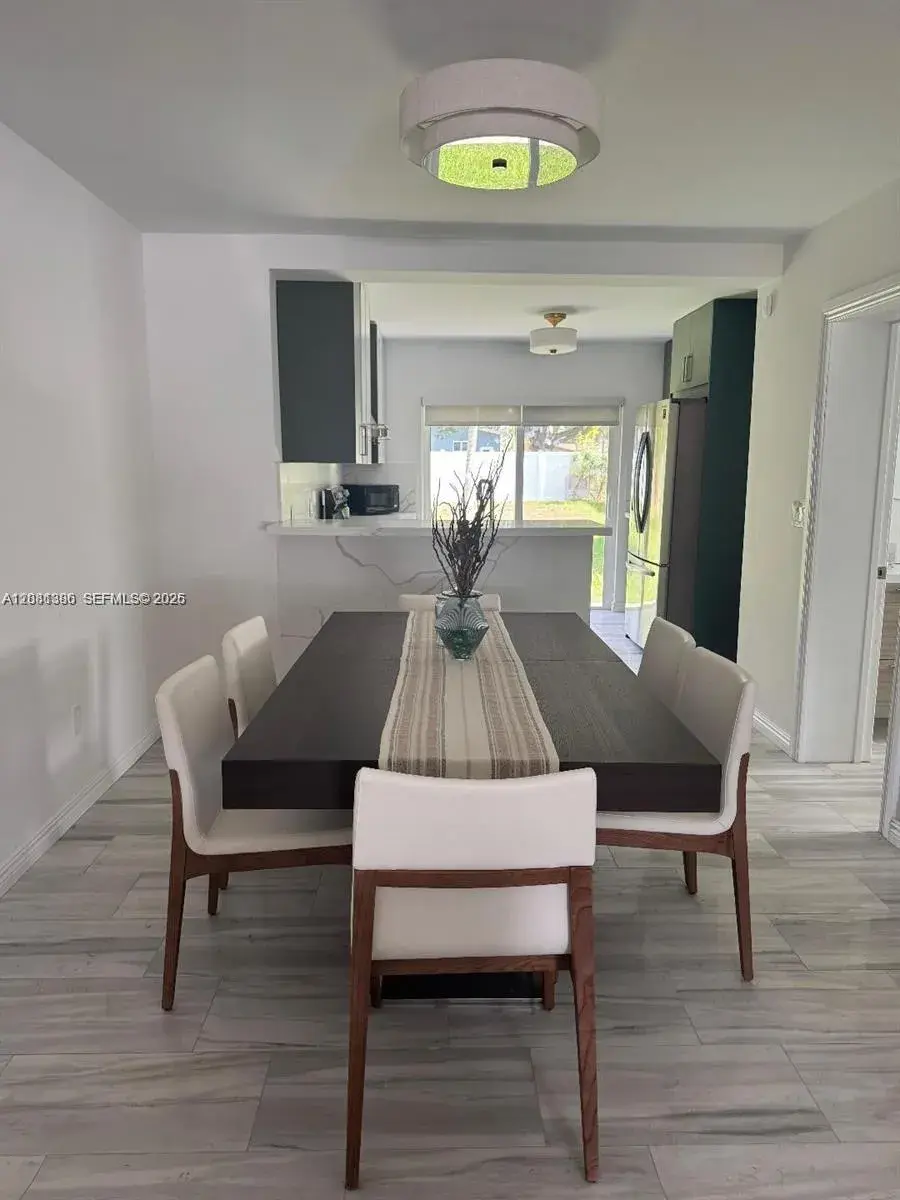 2710 Grant St, Hollywood FL 33020