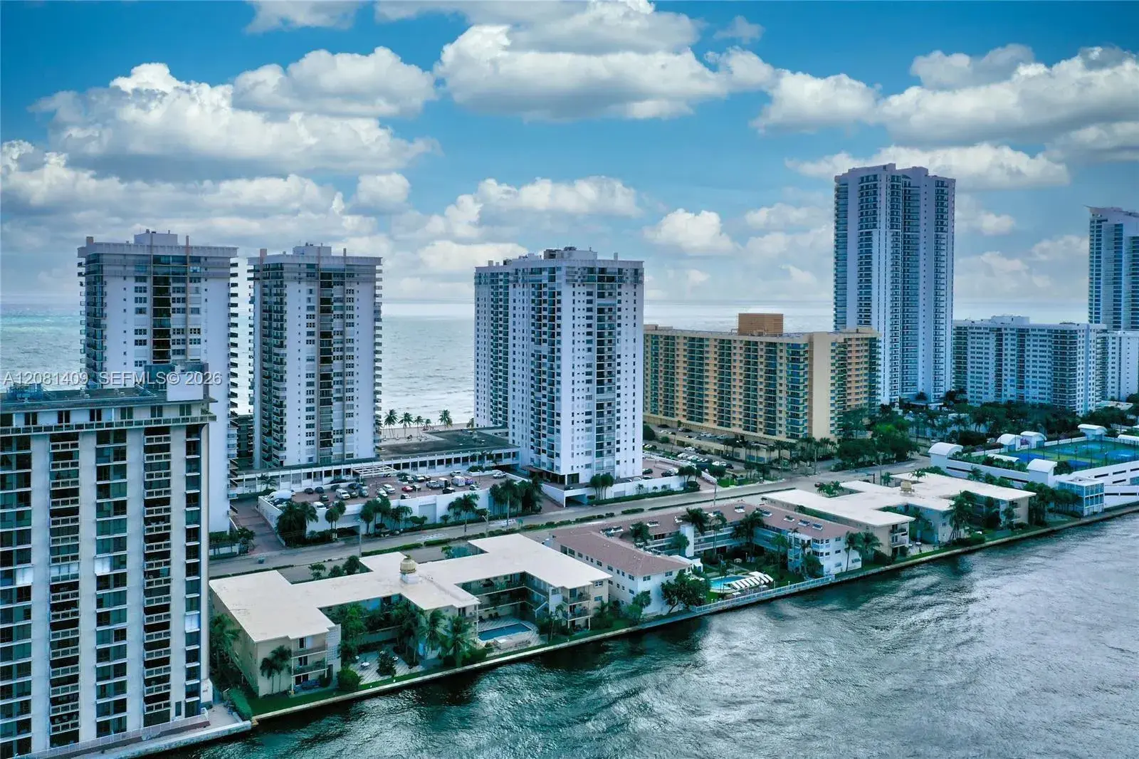 2401 S Ocean Dr # 1906, Hollywood FL 33019