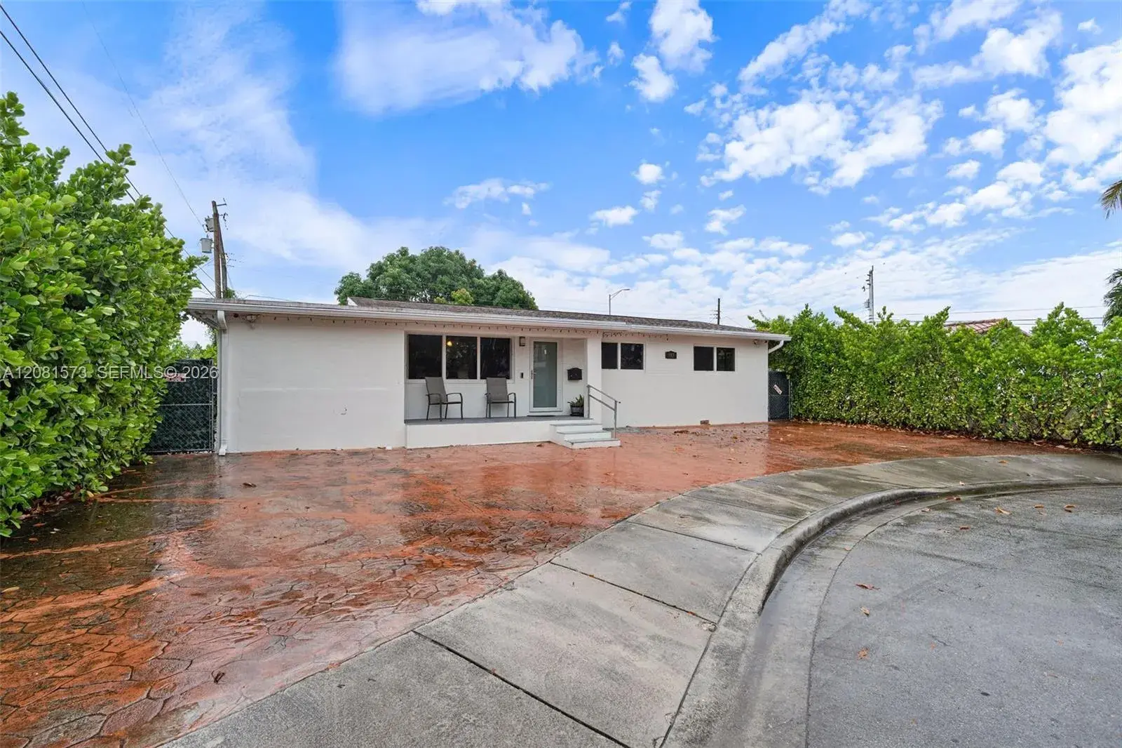 985 SE 2nd Pl, Hialeah FL 33010