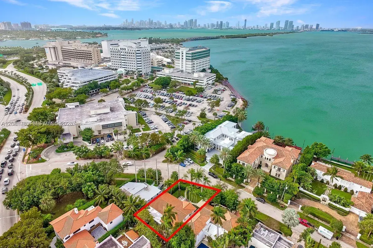 4323 N Bay Rd, Miami Beach FL 33140