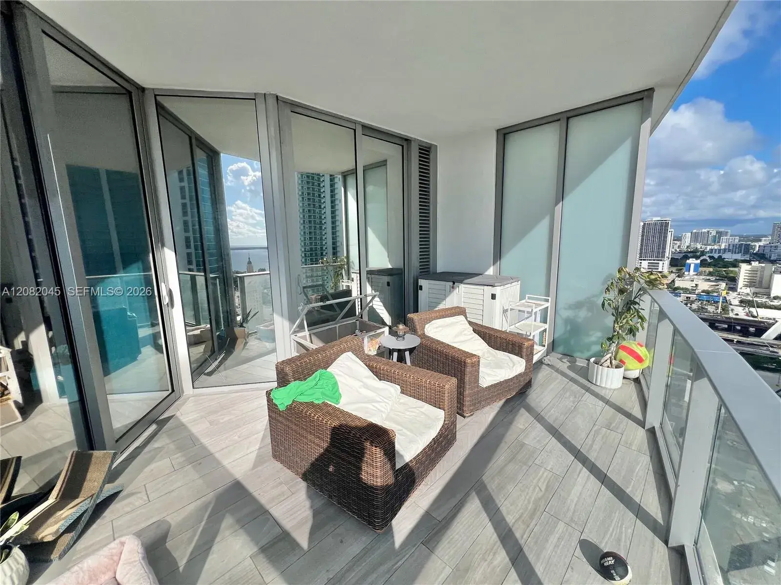 851 NE 1st Ave # 2605, Miami FL 33132