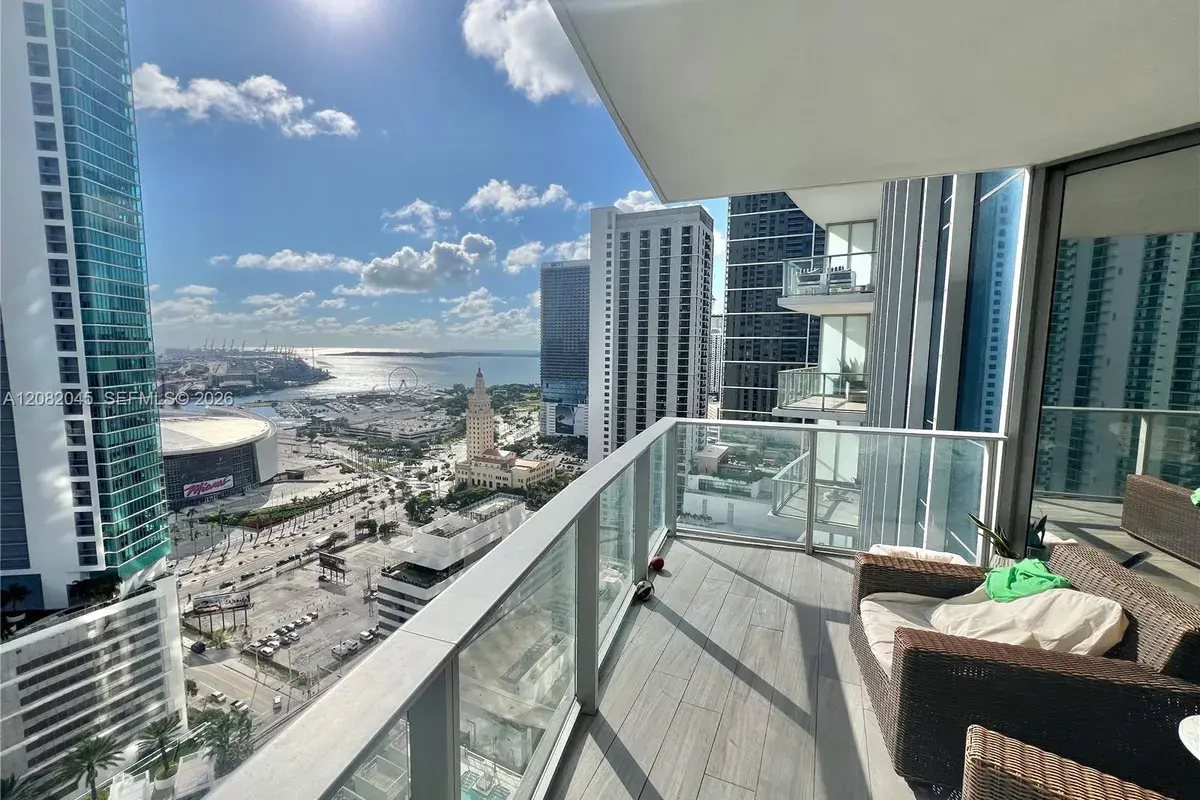 851 NE 1st Ave # 2605, Miami FL 33132