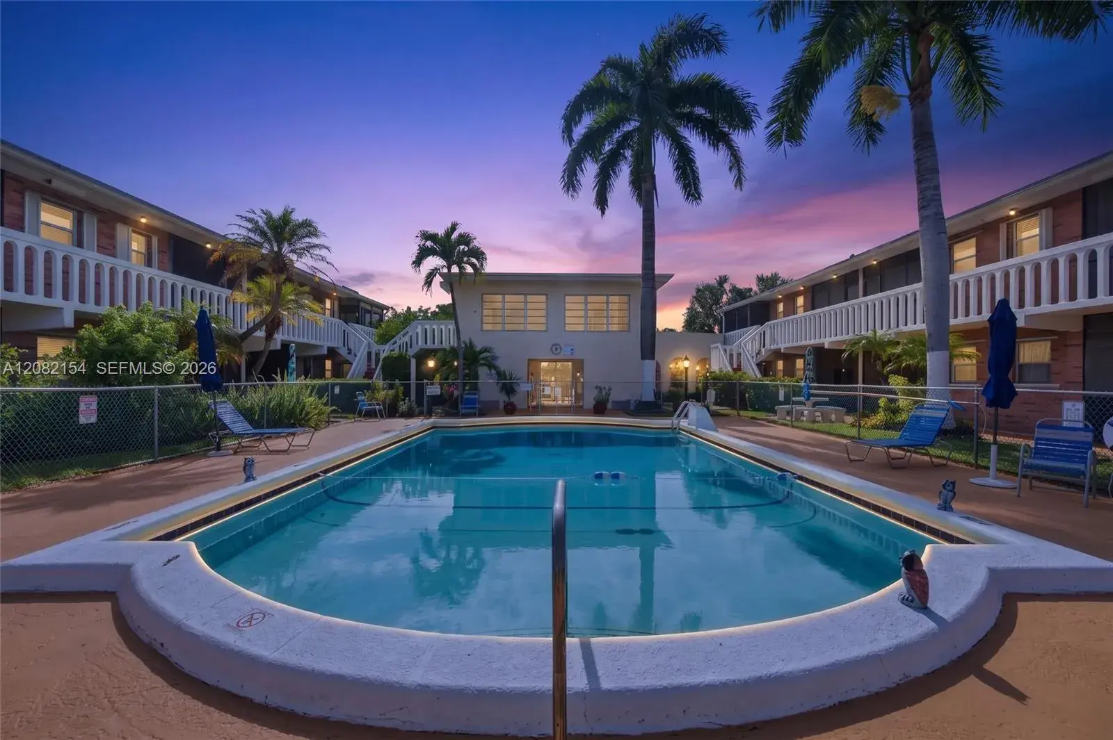 1 bedroom 1 bath Residential for sale at 160 NE 8th Ave # 1A, Hallandale Beach FL 33009