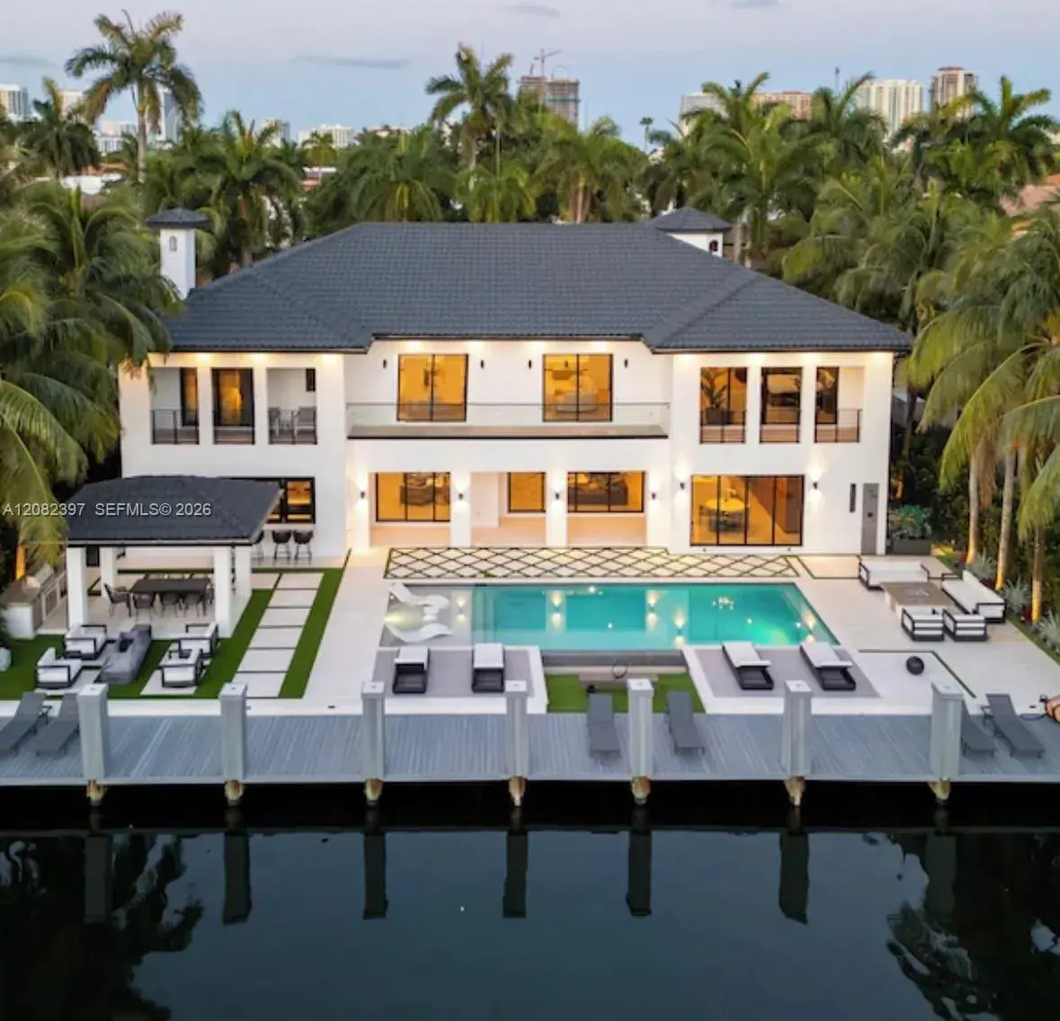 5 bedroom 5 bath Residential Lease for rent at 131 Royal Palm Dr # 0, Fort Lauderdale FL 33301