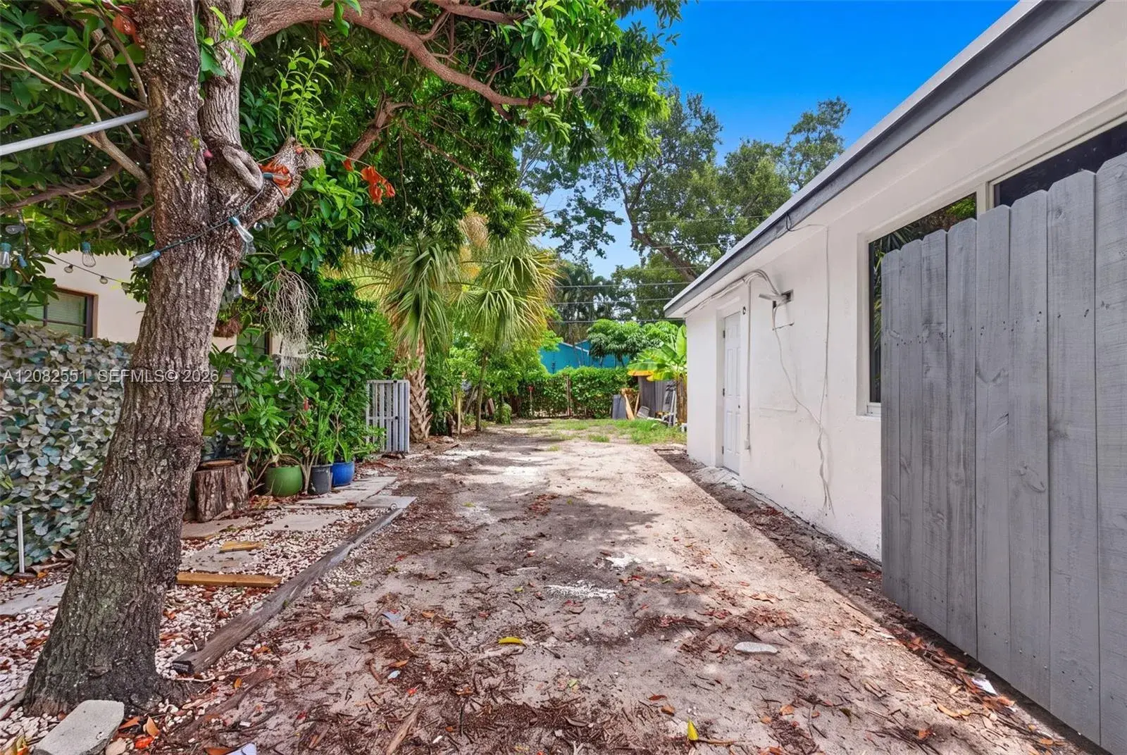 1541 SW 32nd Ct, Fort Lauderdale FL 33315