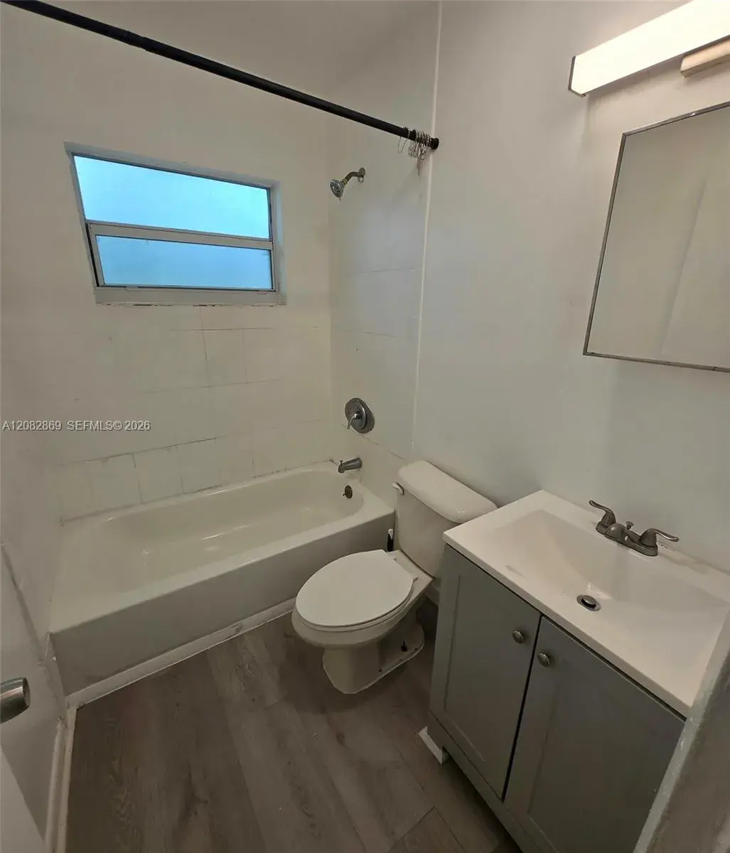 3981 SW 12th Pl # 4, Fort Lauderdale FL 33312