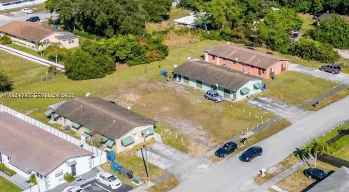 5701 SW 27th St, West Park FL 33023