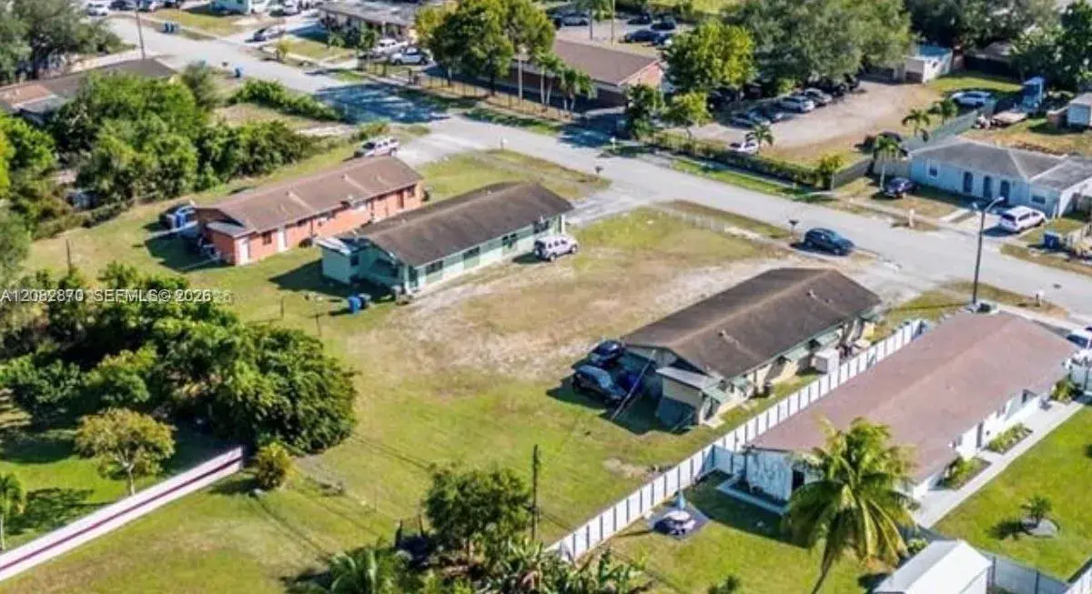 5701 SW 27th St, West Park FL 33023