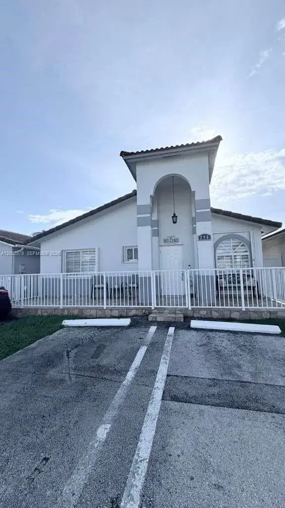 7001 W 35th Ave # 290, Hialeah FL 33018
