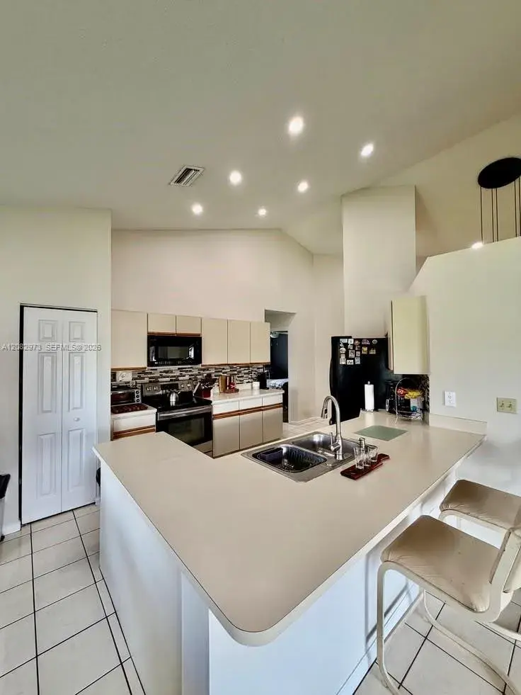 5796 SW 89th Way, Cooper City FL 33328