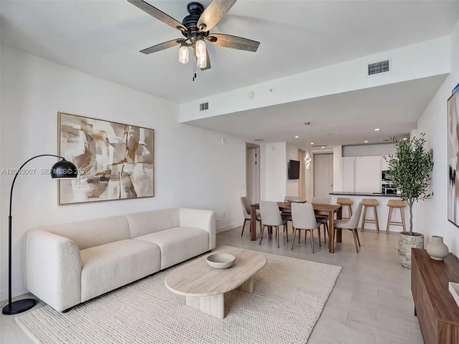 3 bedroom 4 bath Residential for sale at 1000 Brickell Plz, Miami FL 33131