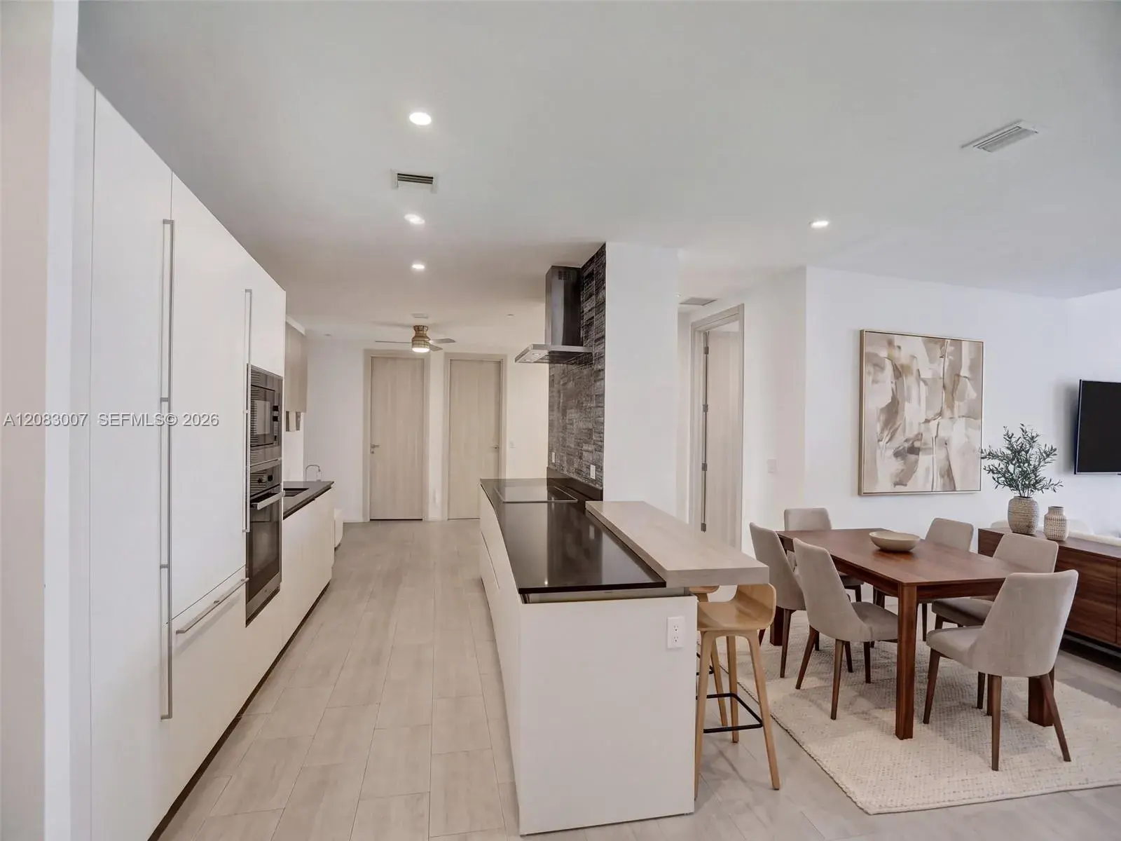 1000 Brickell Plz, Miami FL 33131