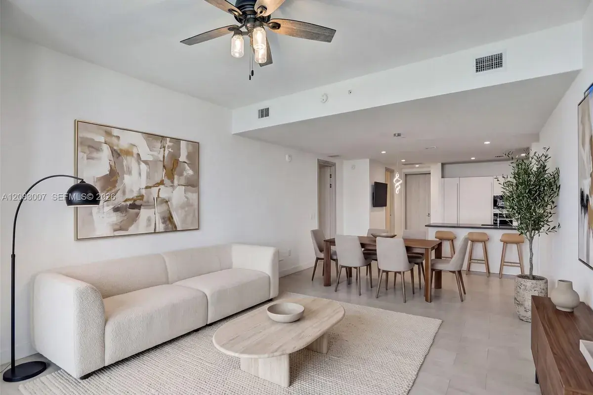 1000 Brickell Plz, Miami FL 33131