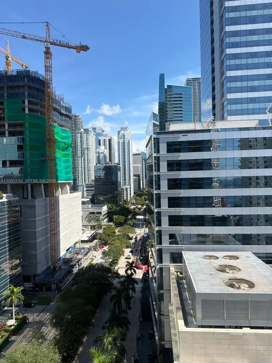 1 bedroom 1 bath Residential for sale at 1451 Brickell Ave # 1506, Miami FL 33131